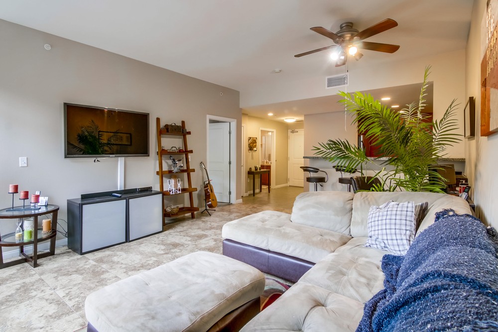 Virtual tour photo 12 of 41 for 206 park blvd #309