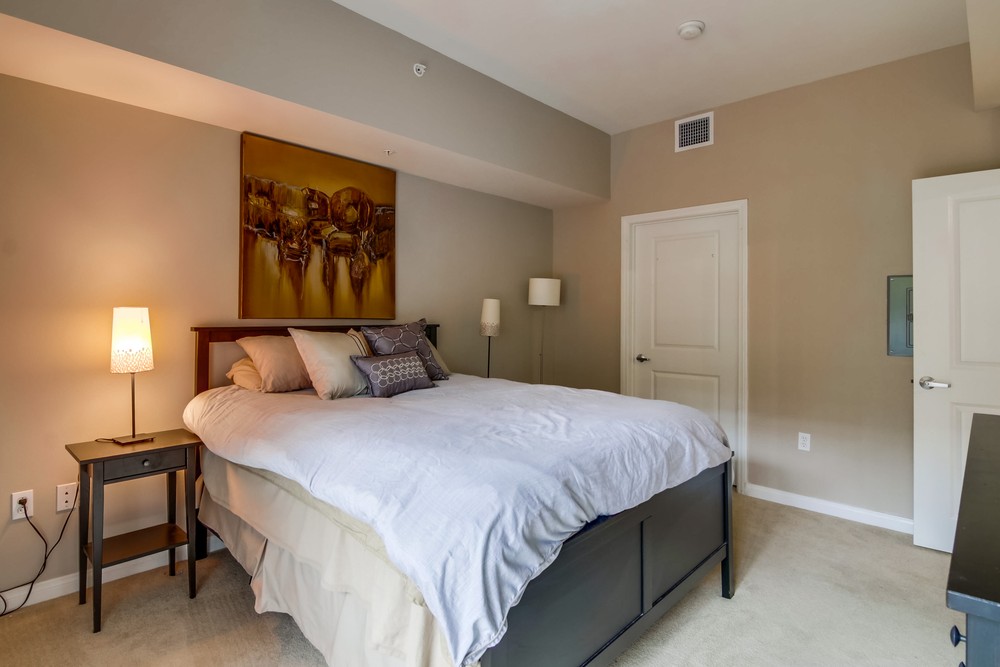 Virtual tour photo 22 of 41 for 206 park blvd #309