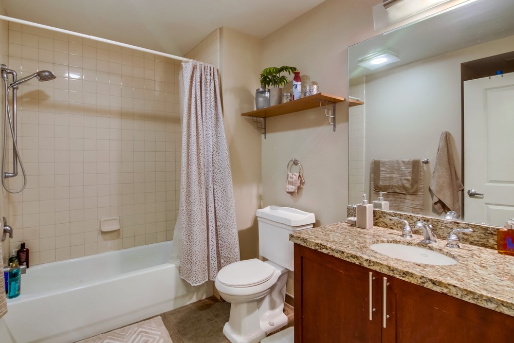 Virtual tour photo 24 of 41 for 206 park blvd #309