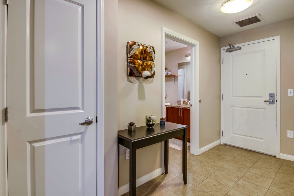 Virtual tour photo 27 of 41 for 206 park blvd #309
