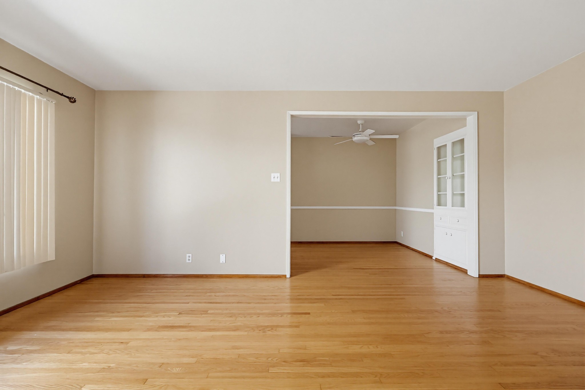 Virtual tour photo 16 of 45 for 2060 E 3rd St Apt 3