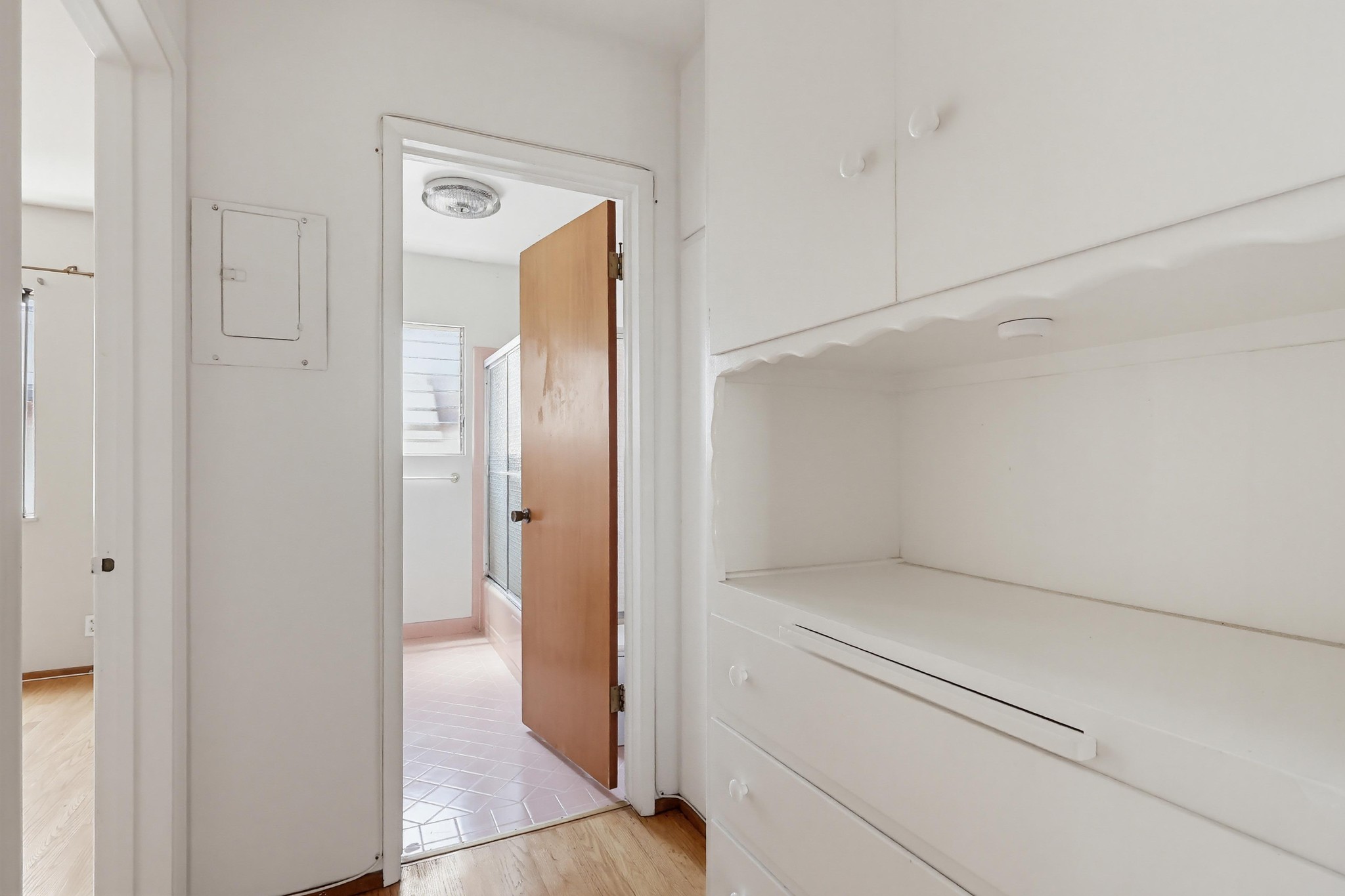 Virtual tour photo 30 of 45 for 2060 E 3rd St Apt 3