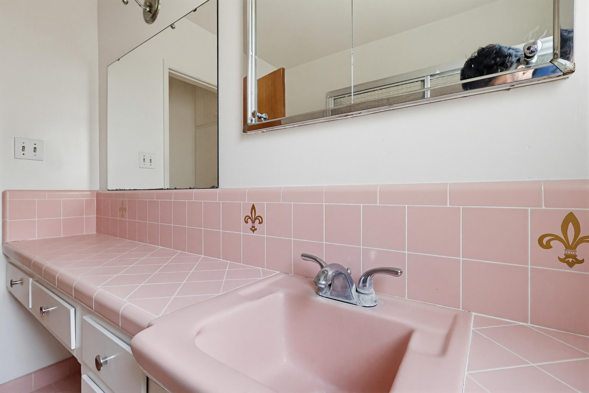 Virtual tour photo 33 of 45 for 2060 E 3rd St Apt 3