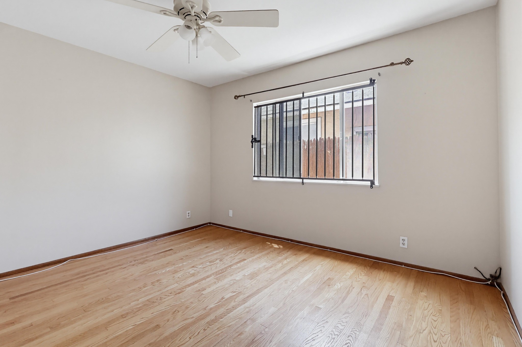 Virtual tour photo 35 of 45 for 2060 E 3rd St Apt 3