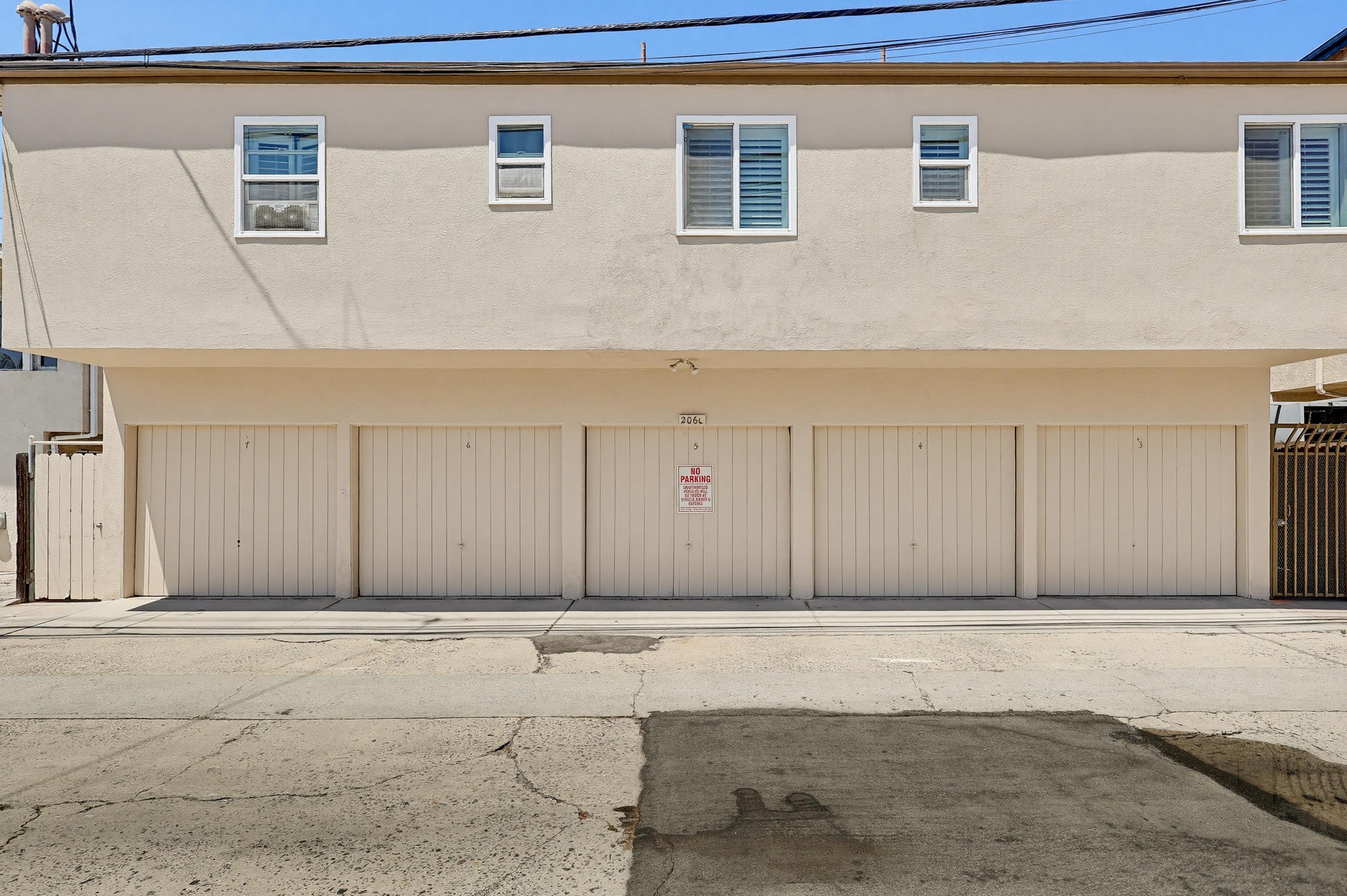 Virtual tour photo 42 of 45 for 2060 E 3rd St Apt 3
