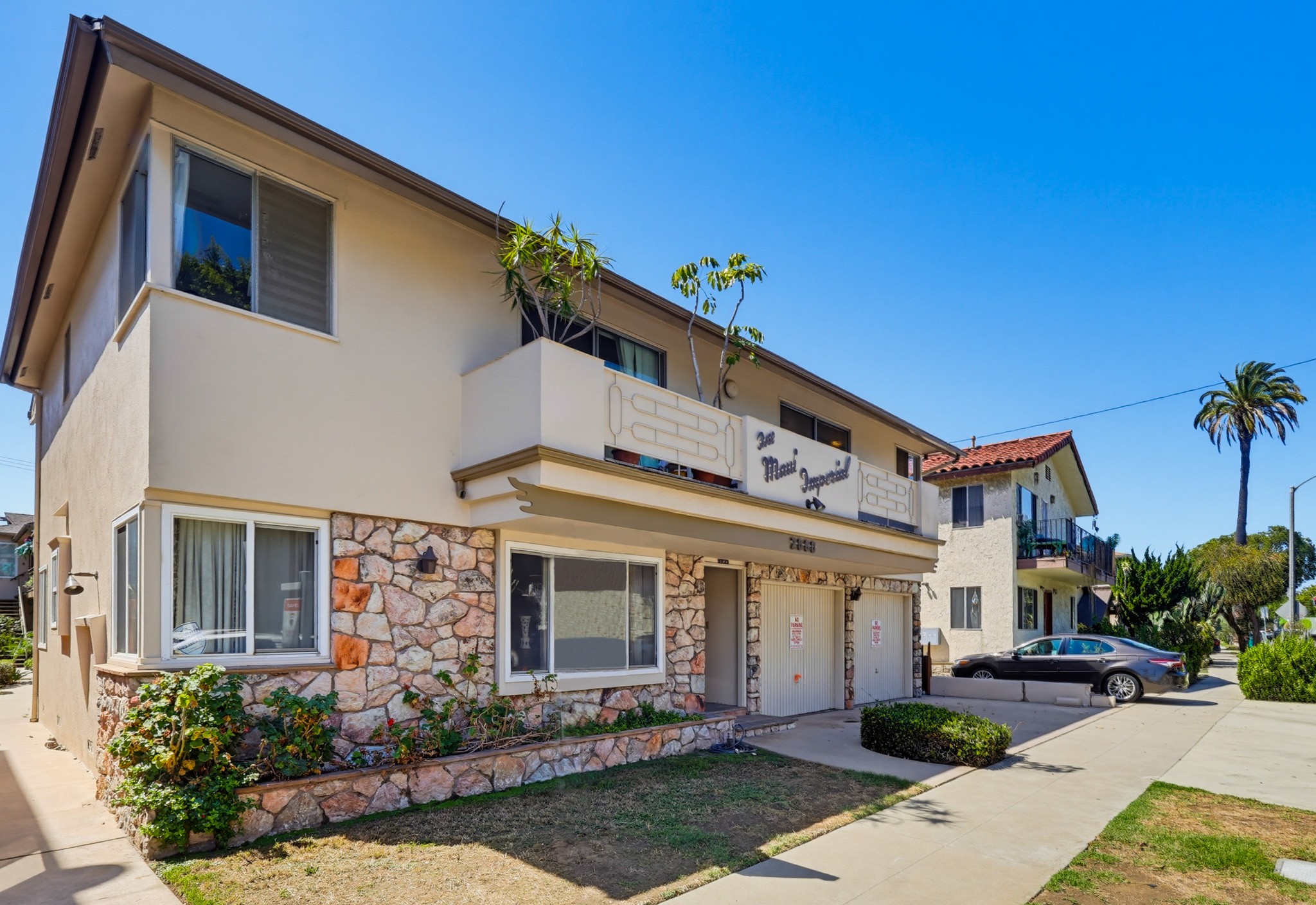 Virtual tour photo 4 of 54 for 2060 E 3rd St Apt 6