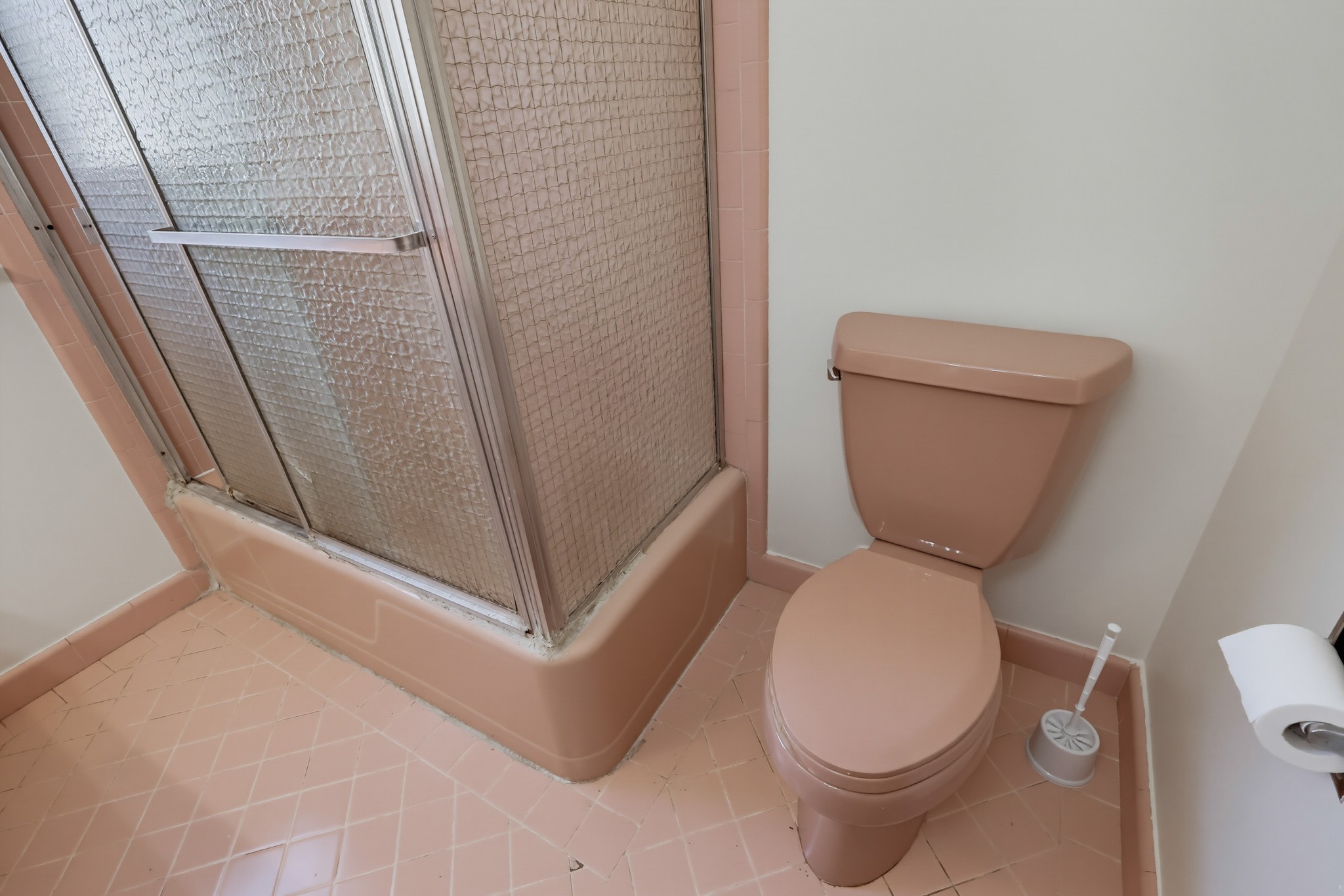 Virtual tour photo 42 of 54 for 2060 E 3rd St Apt 6