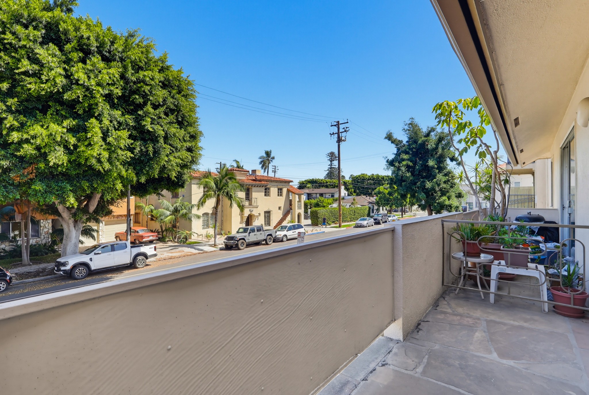 Virtual tour photo 45 of 54 for 2060 E 3rd St Apt 6