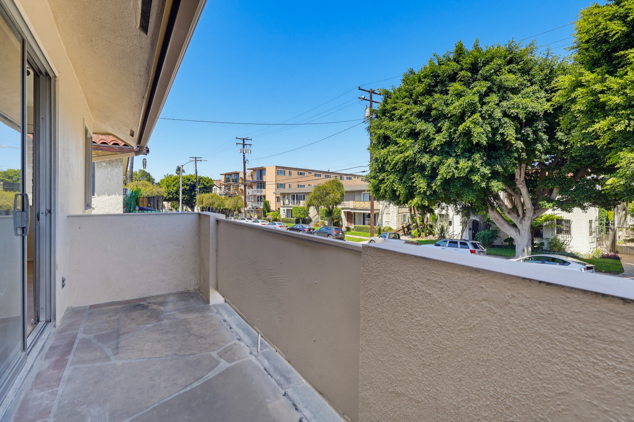 Virtual tour photo 48 of 54 for 2060 E 3rd St Apt 6