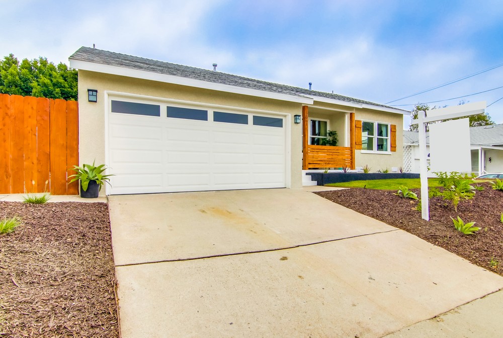 Virtual tour photo 3 of 54 for 2061 39th St