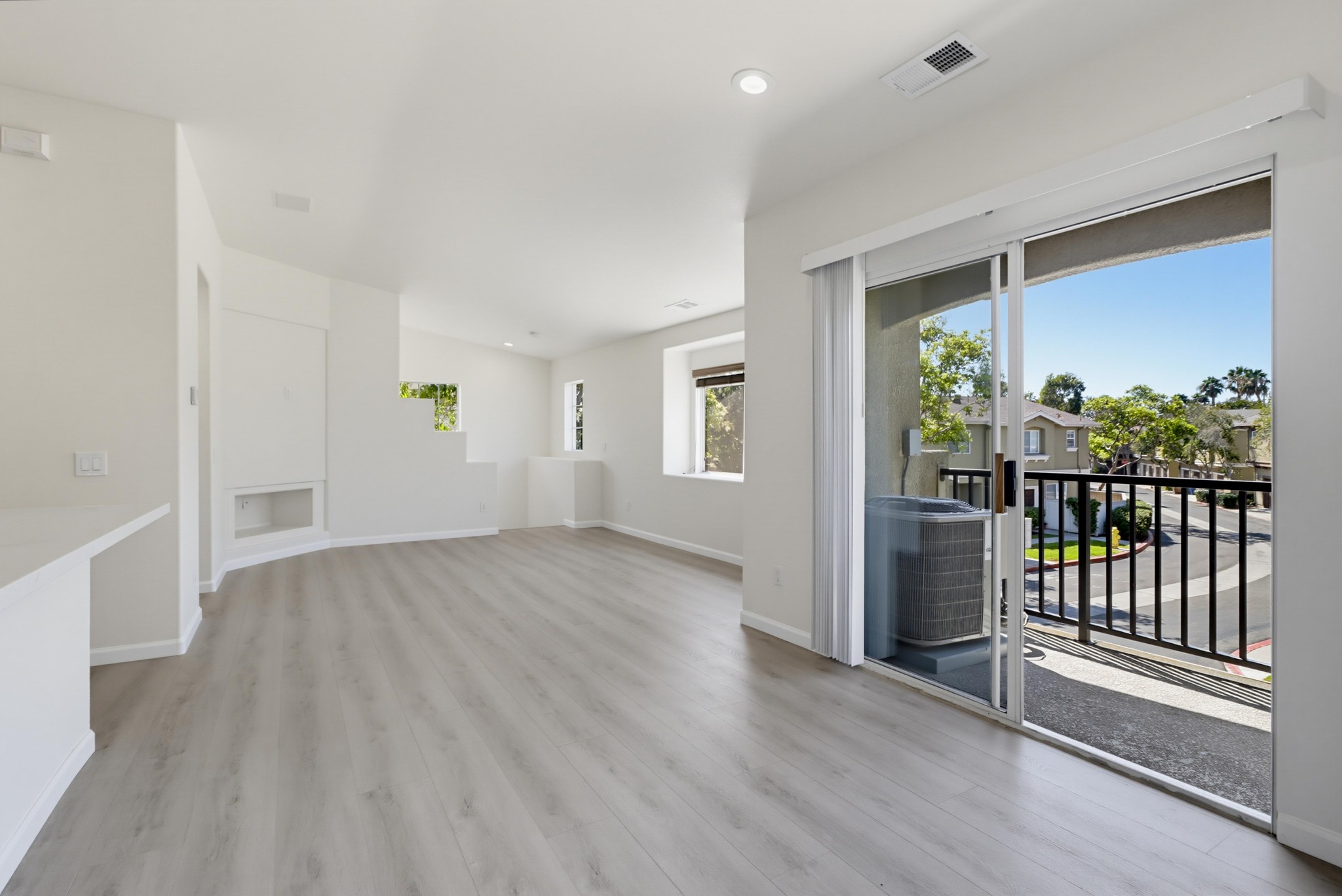 Virtual tour photo 9 of 37 for 2062 Azure Cove