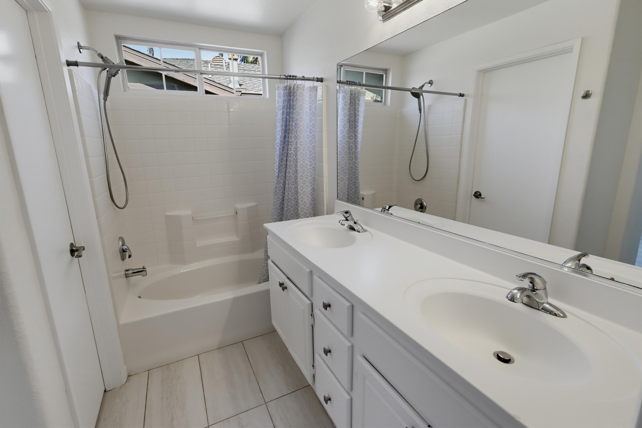Virtual tour photo 32 of 37 for 2062 Azure Cove