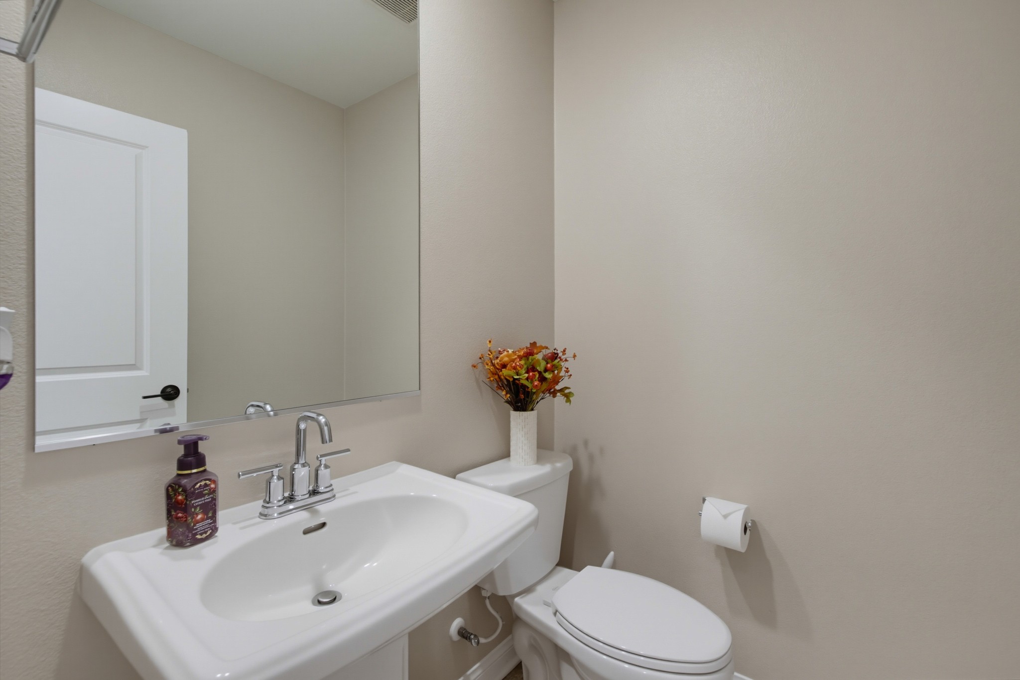 Virtual tour photo 18 of 51 for 2062 Bluestone Cir