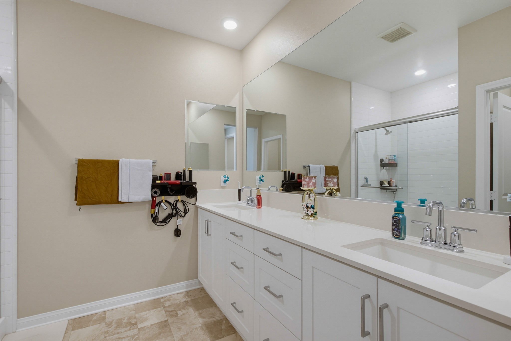 Virtual tour photo 26 of 51 for 2062 Bluestone Cir