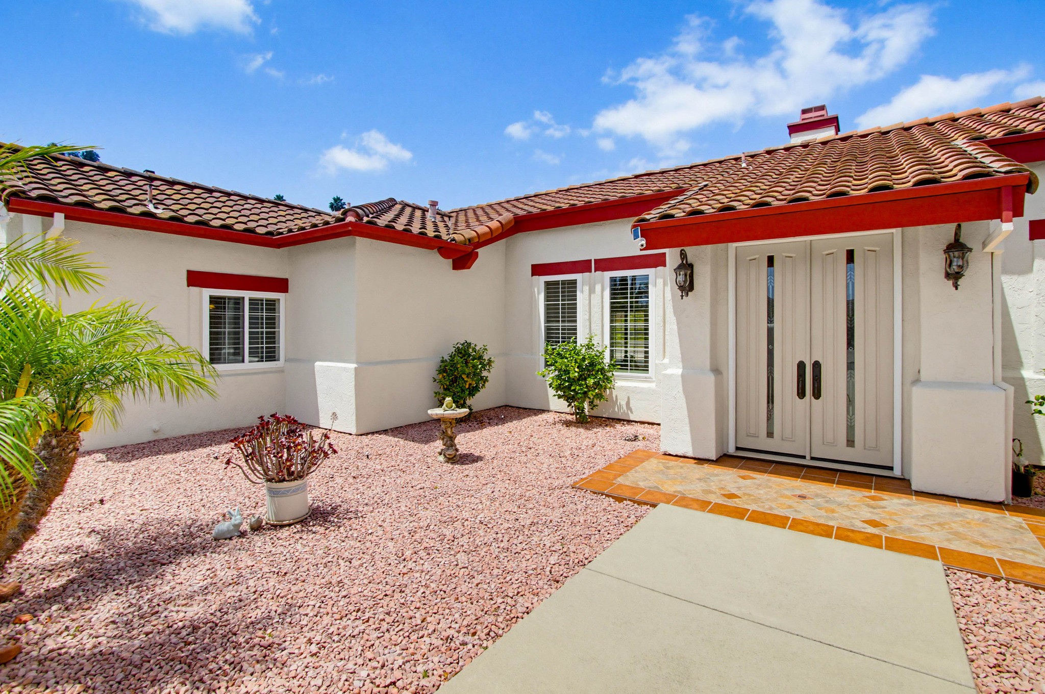 Virtual tour photo 4 of 41 for 2071 Winamar Pl
