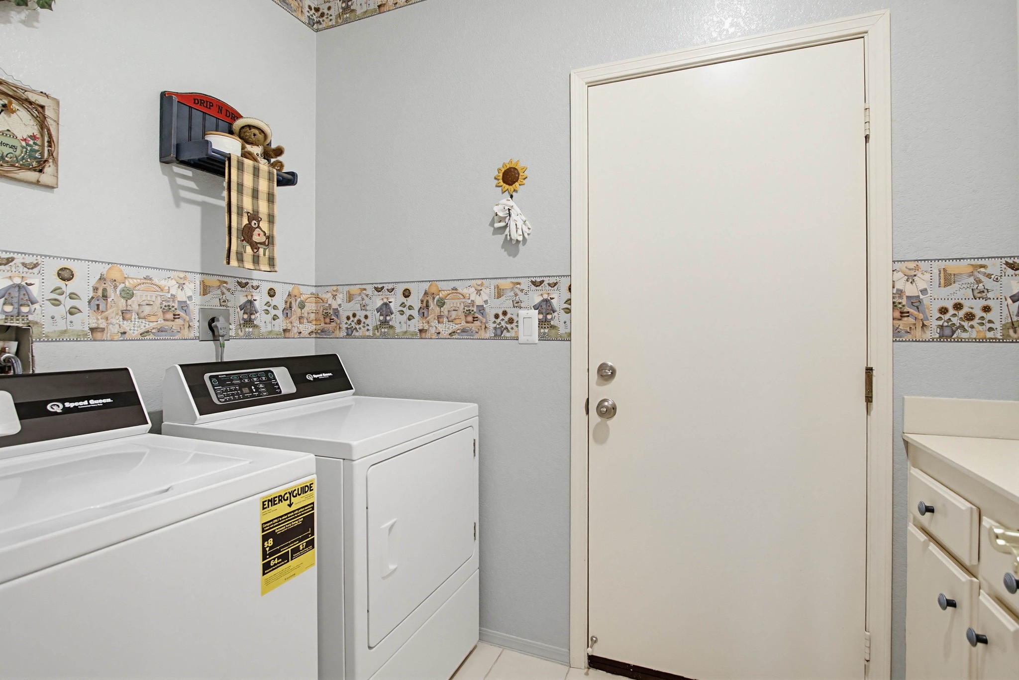 Virtual tour photo 24 of 41 for 2071 Winamar Pl
