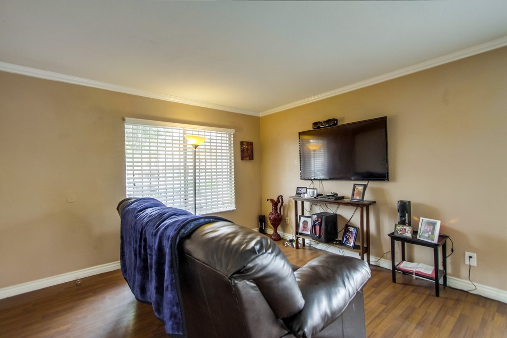 Virtual tour photo 13 of 43 for 2075 Bluehaven Ct