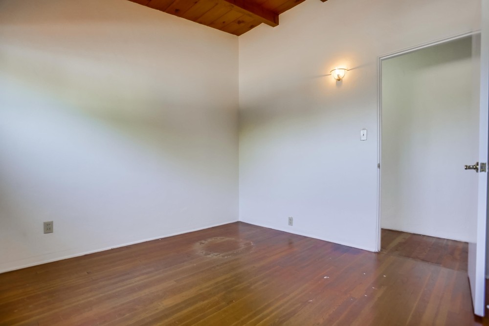 Virtual tour photo 23 of 32 for 2076 Emerald St