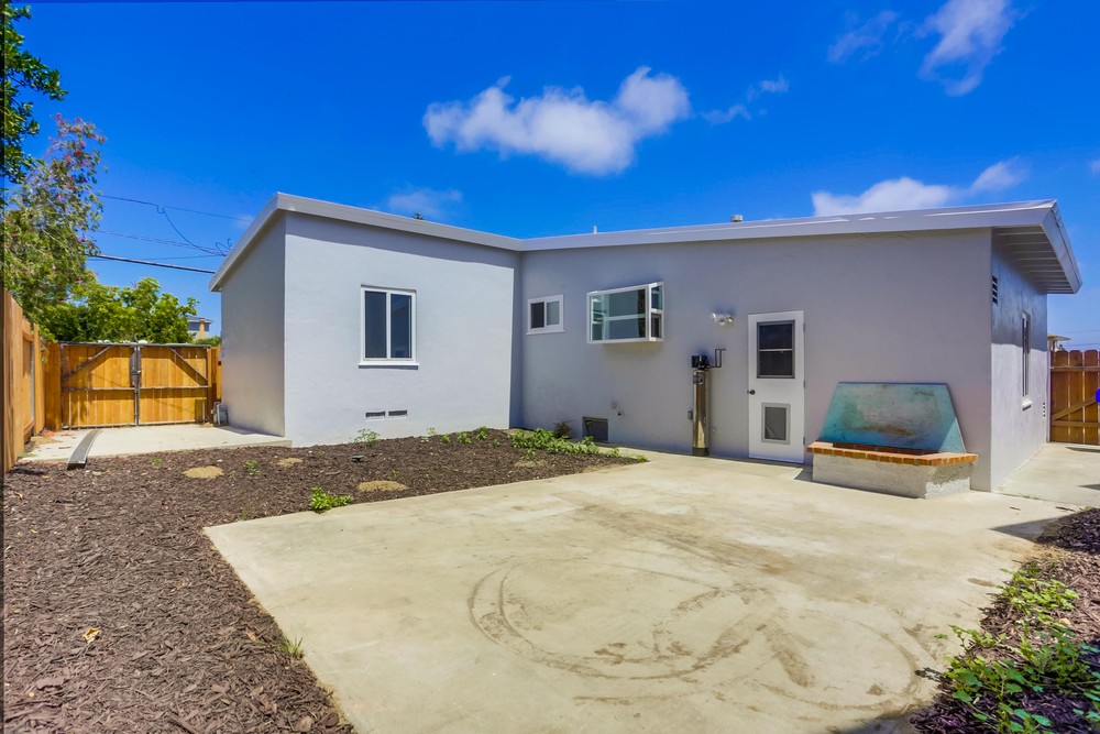 Virtual tour photo 30 of 32 for 2076 Emerald St
