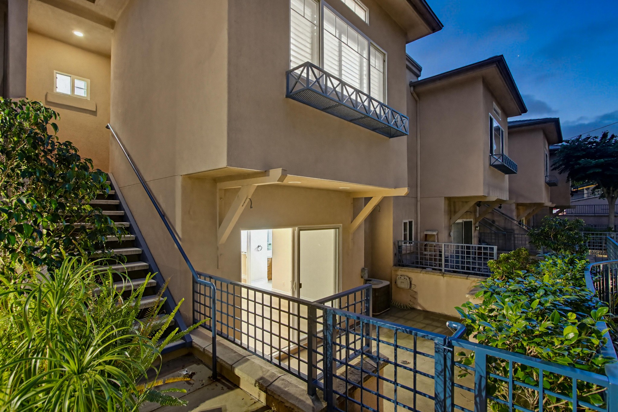 Virtual tour photo 8 of 80 for 2078 San Diego Ave