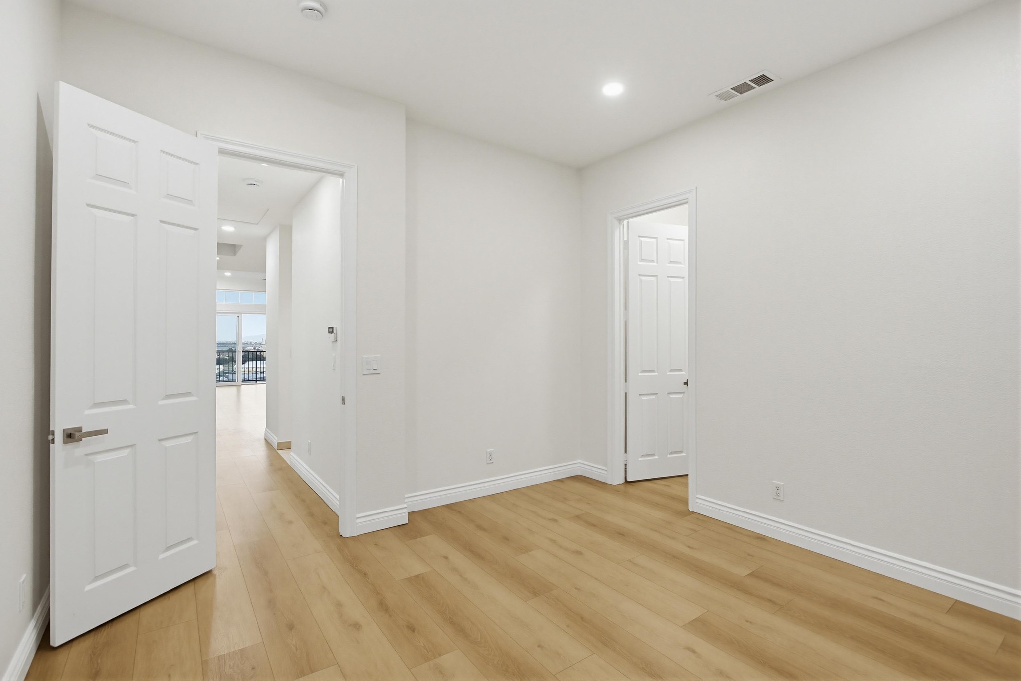 Virtual tour photo 26 of 80 for 2078 San Diego Ave