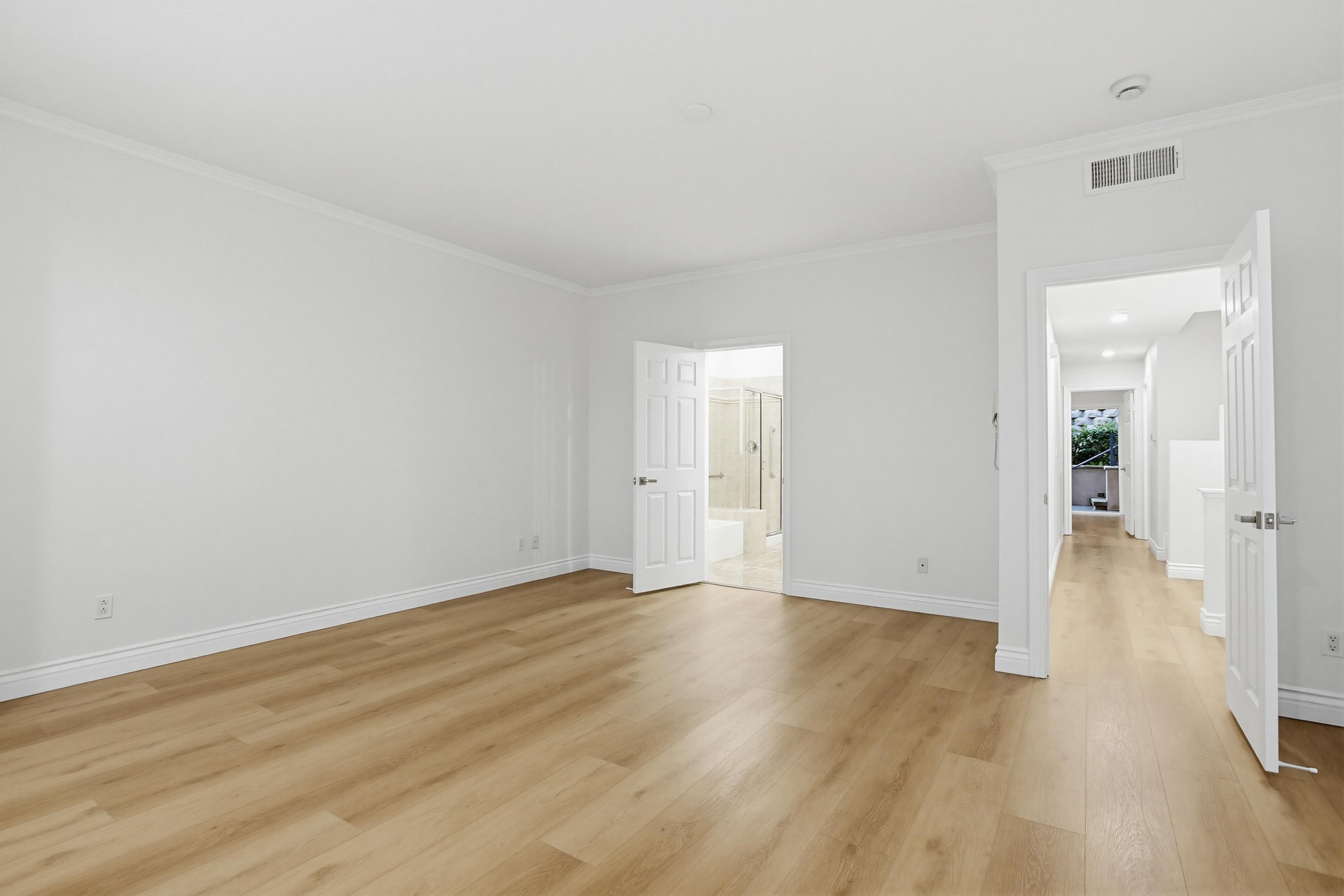 Virtual tour photo 34 of 80 for 2078 San Diego Ave