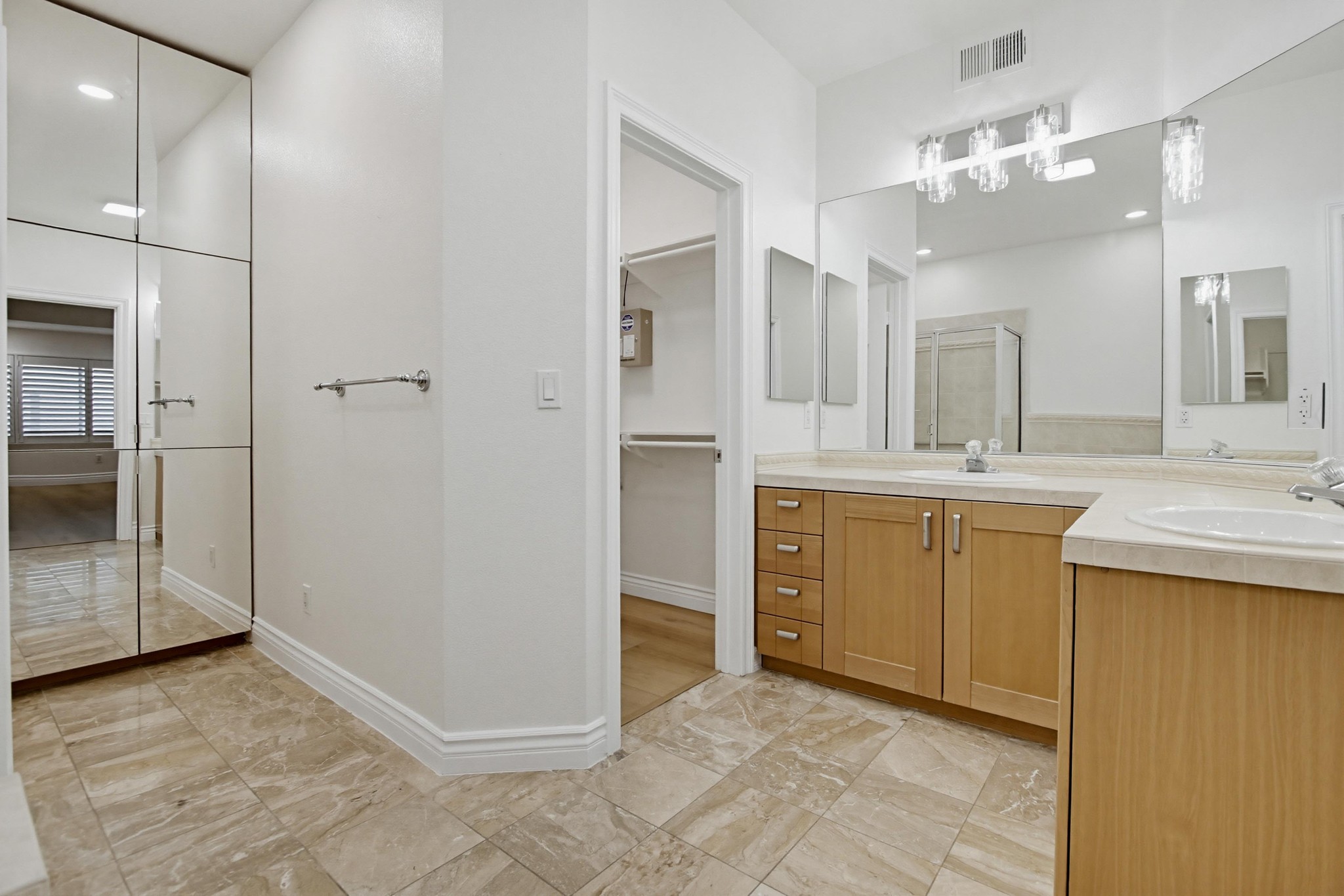 Virtual tour photo 38 of 80 for 2078 San Diego Ave