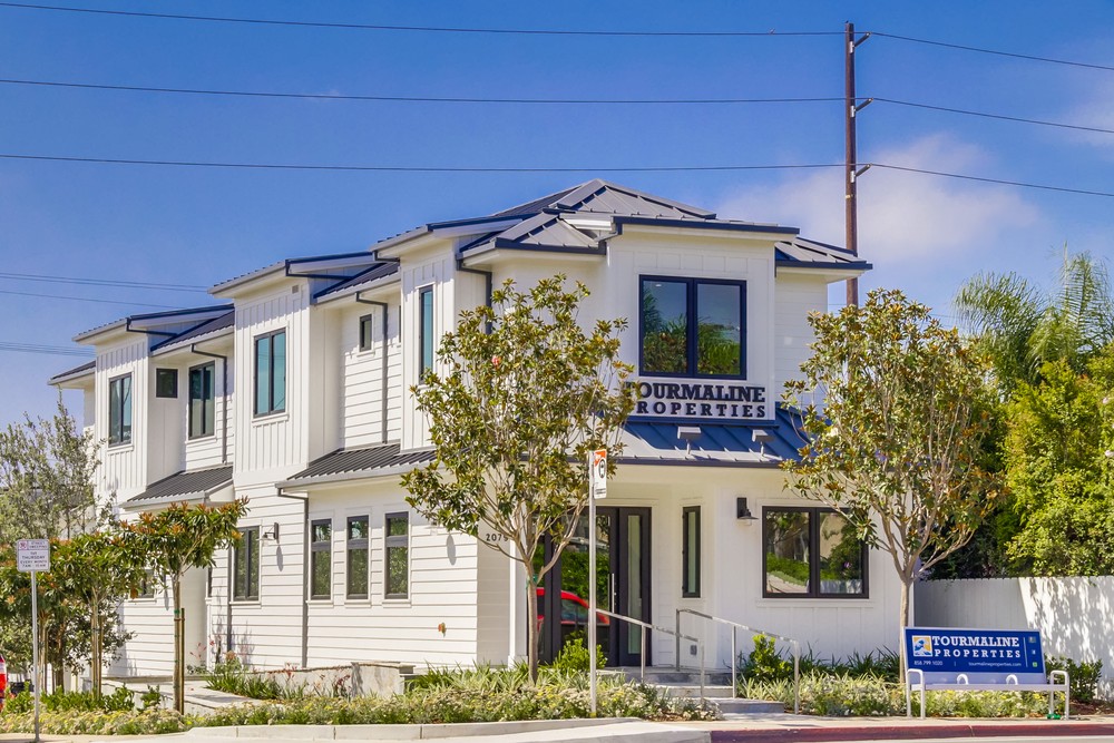 Virtual tour photo 1 of 38 for 2079 Garnet Ave