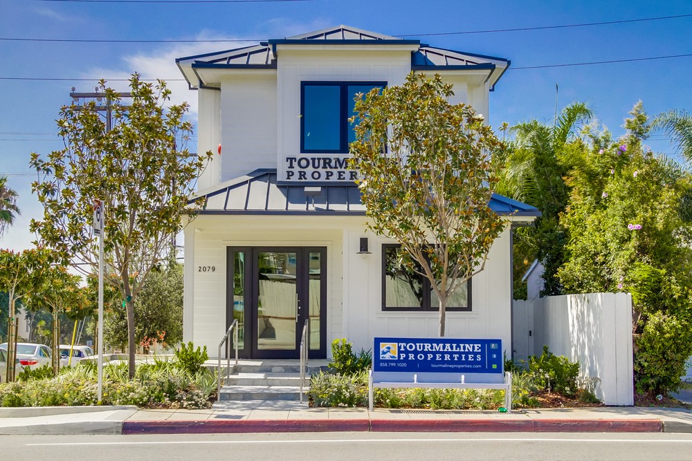 Virtual tour photo 3 of 38 for 2079 Garnet Ave