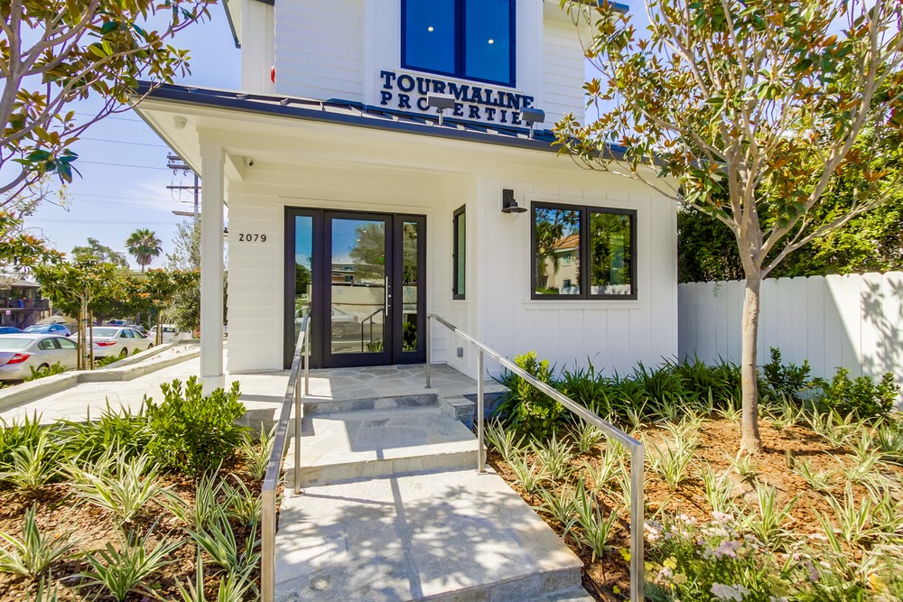 Virtual tour photo 4 of 38 for 2079 Garnet Ave