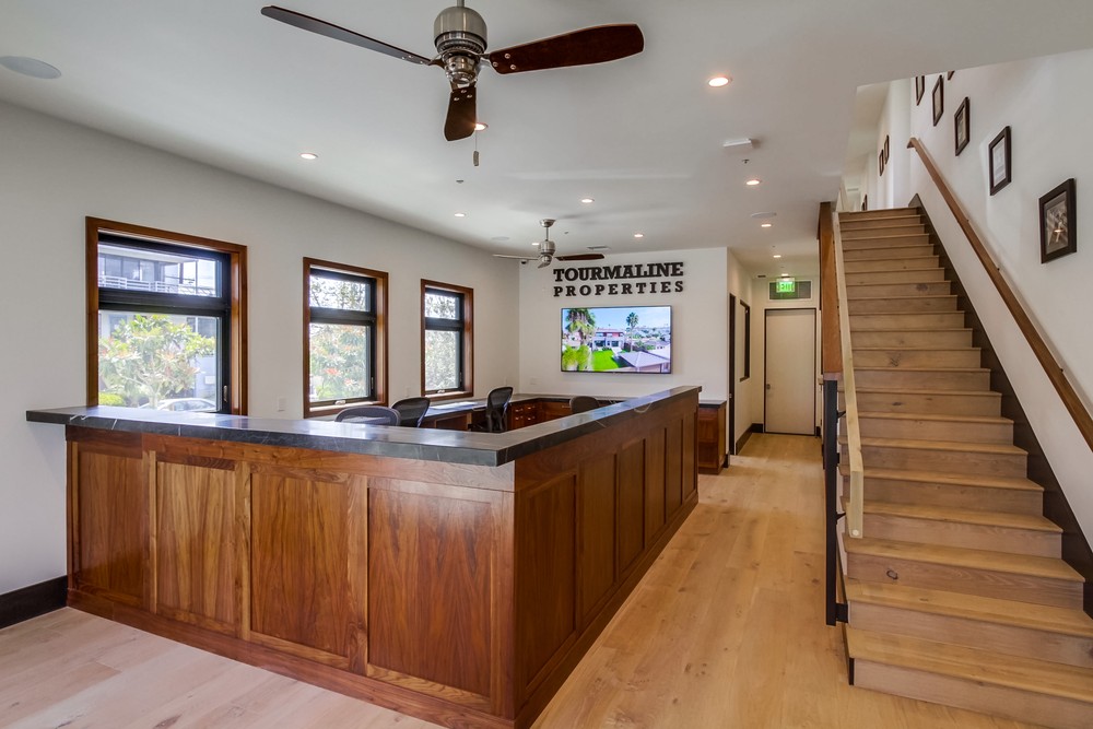 Virtual tour photo 14 of 38 for 2079 Garnet Ave