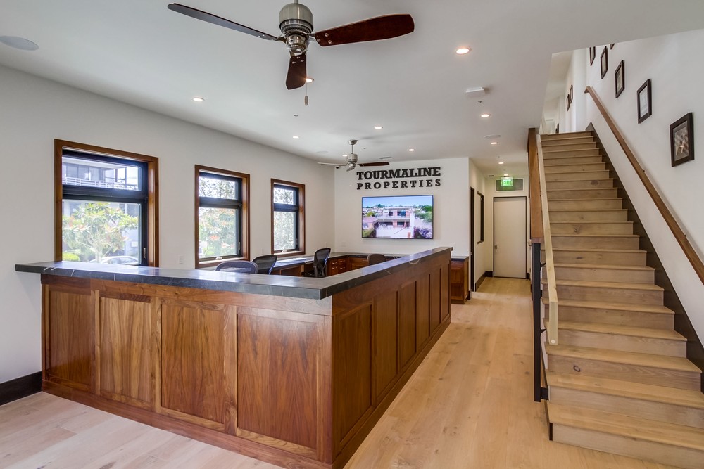Virtual tour photo 17 of 38 for 2079 Garnet Ave