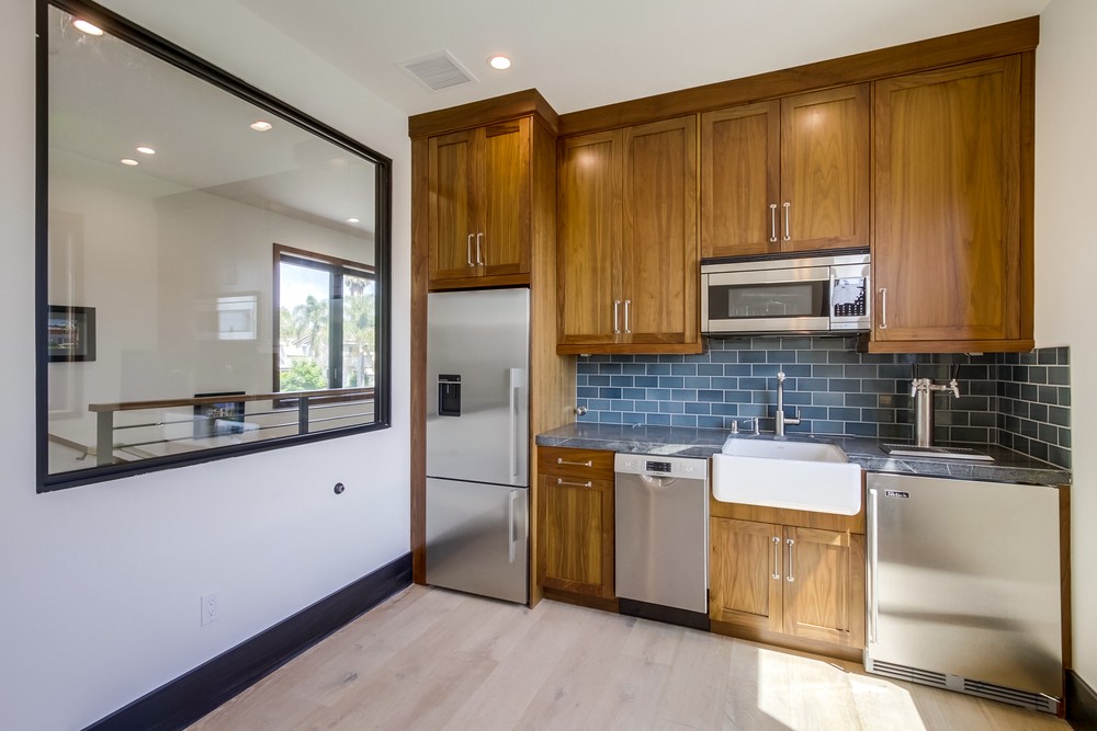 Virtual tour photo 25 of 38 for 2079 Garnet Ave