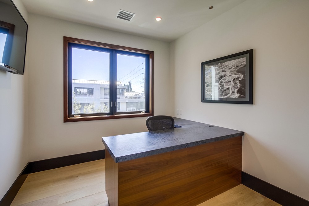Virtual tour photo 26 of 38 for 2079 Garnet Ave