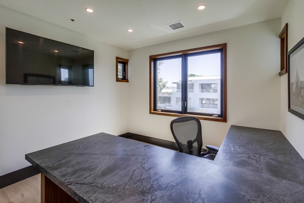 Virtual tour photo 31 of 38 for 2079 Garnet Ave