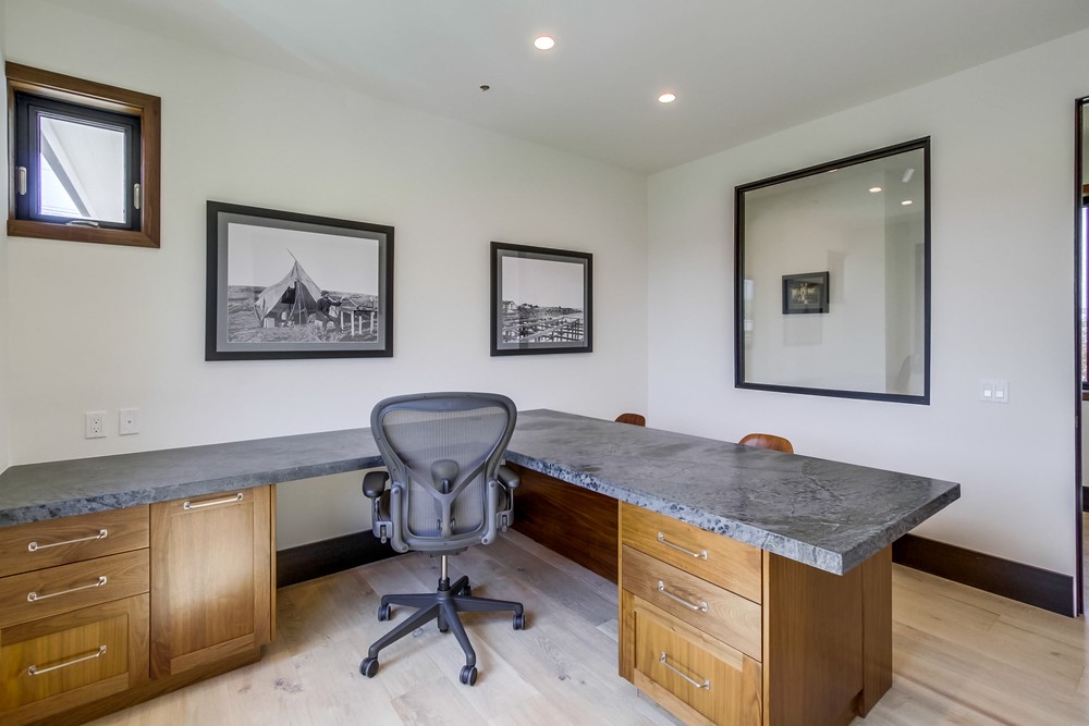 Virtual tour photo 32 of 38 for 2079 Garnet Ave