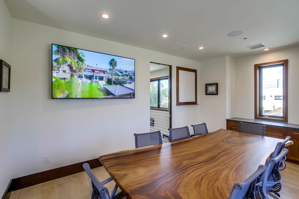 Virtual tour photo 36 of 38 for 2079 Garnet Ave