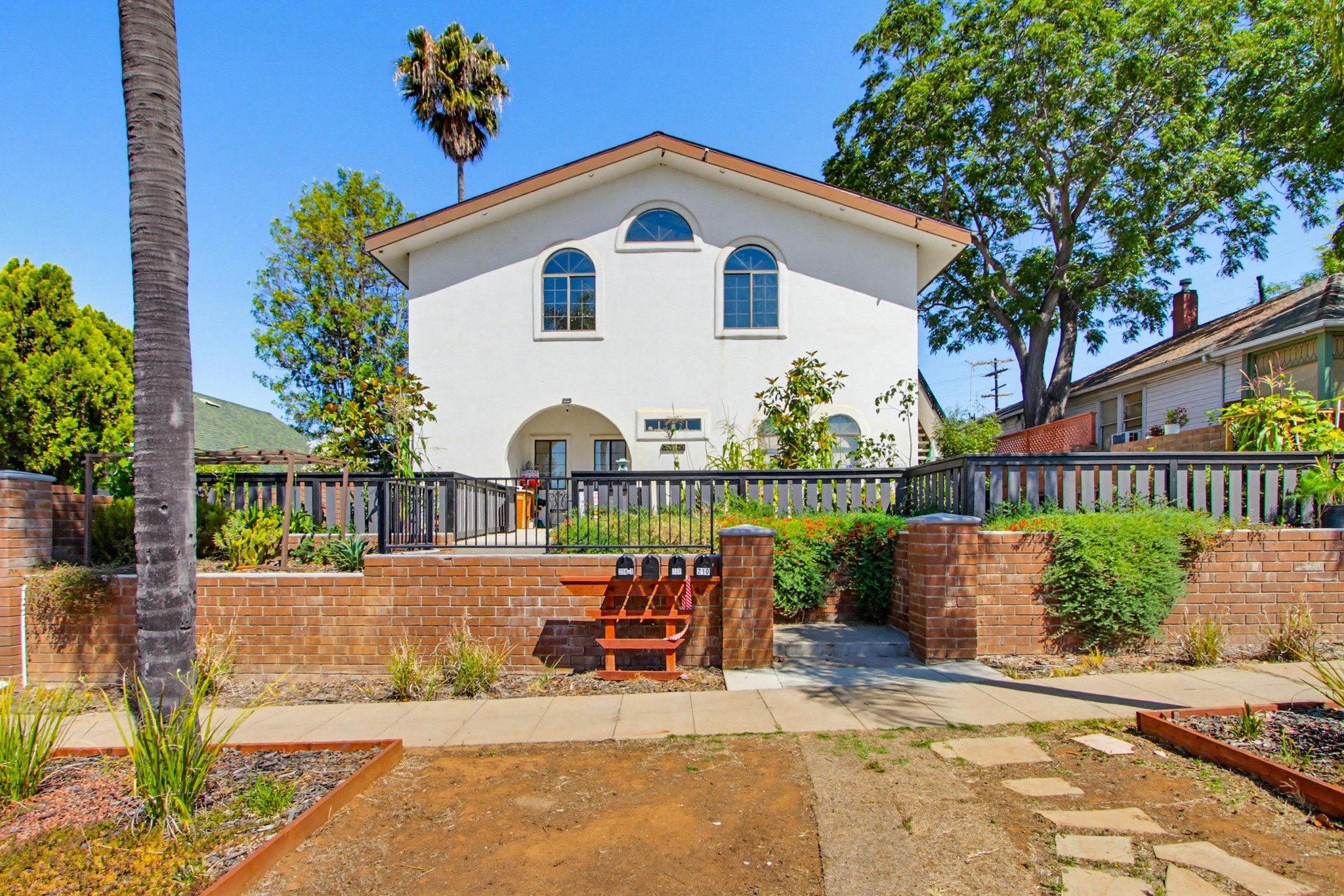 Virtual tour photo 1 of 47 for 208 W 9th Ave