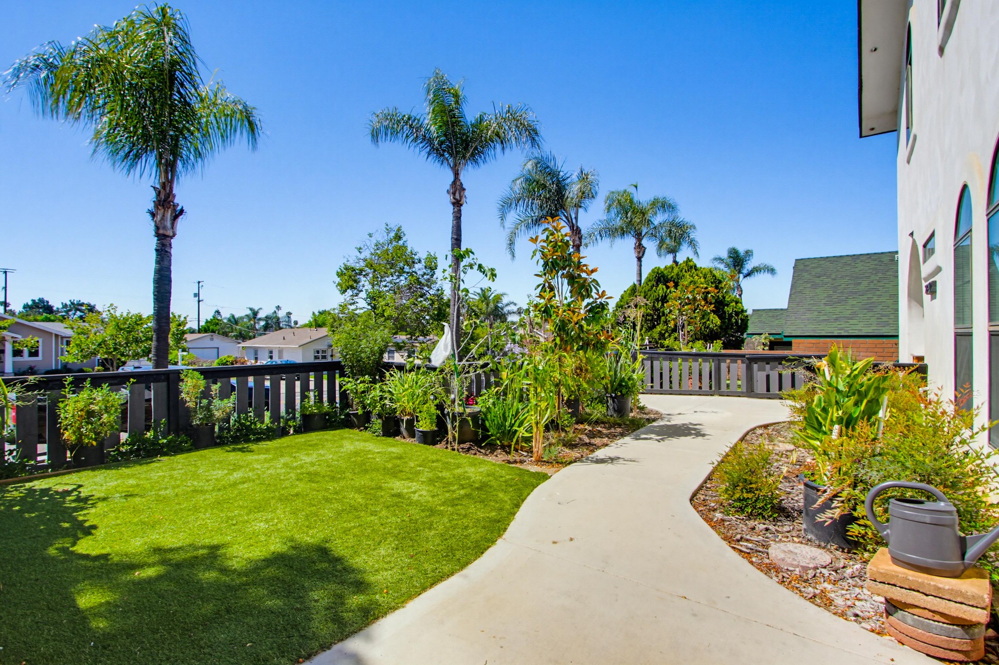 Virtual tour photo 6 of 47 for 208 W 9th Ave