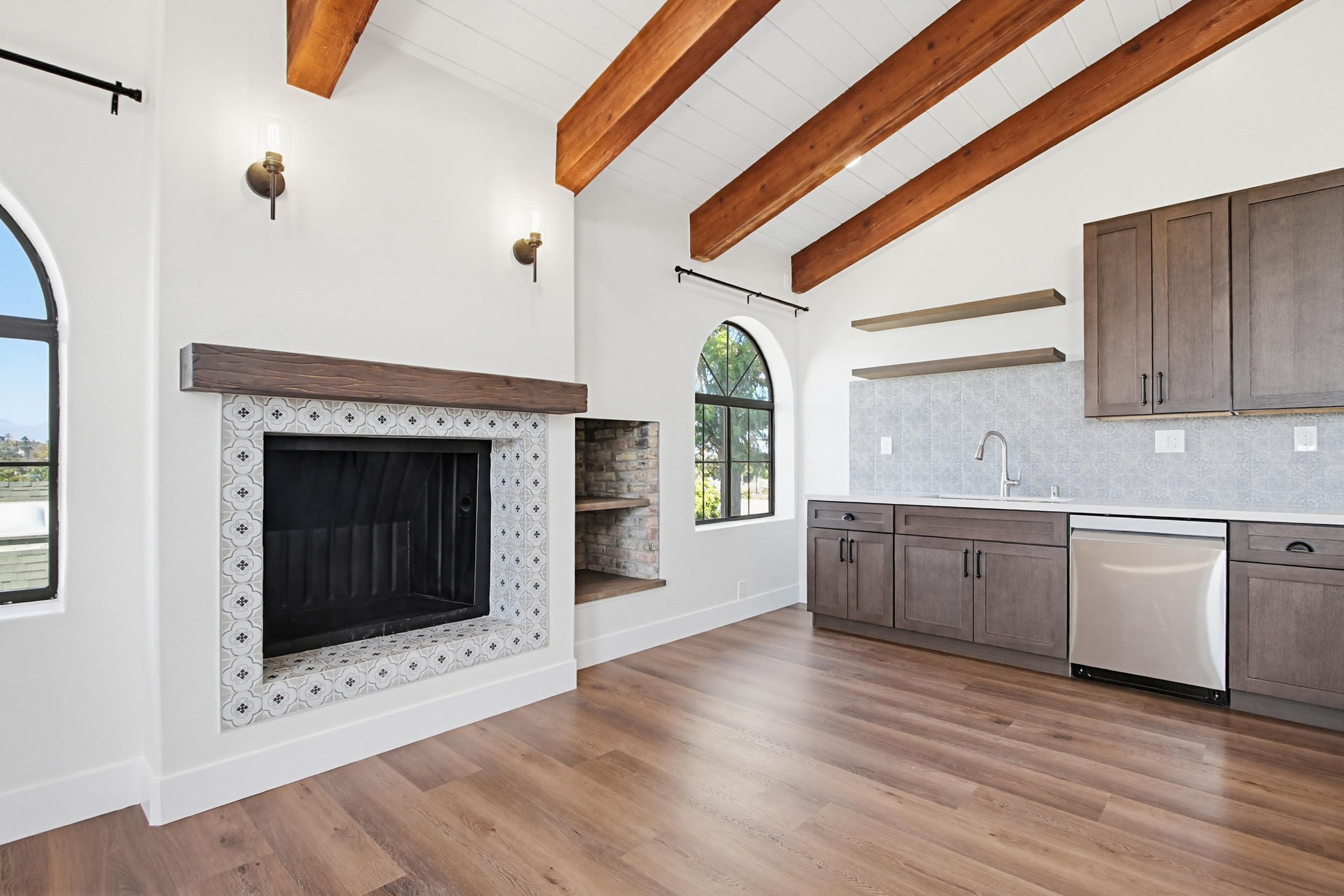 Virtual tour photo 16 of 47 for 208 W 9th Ave