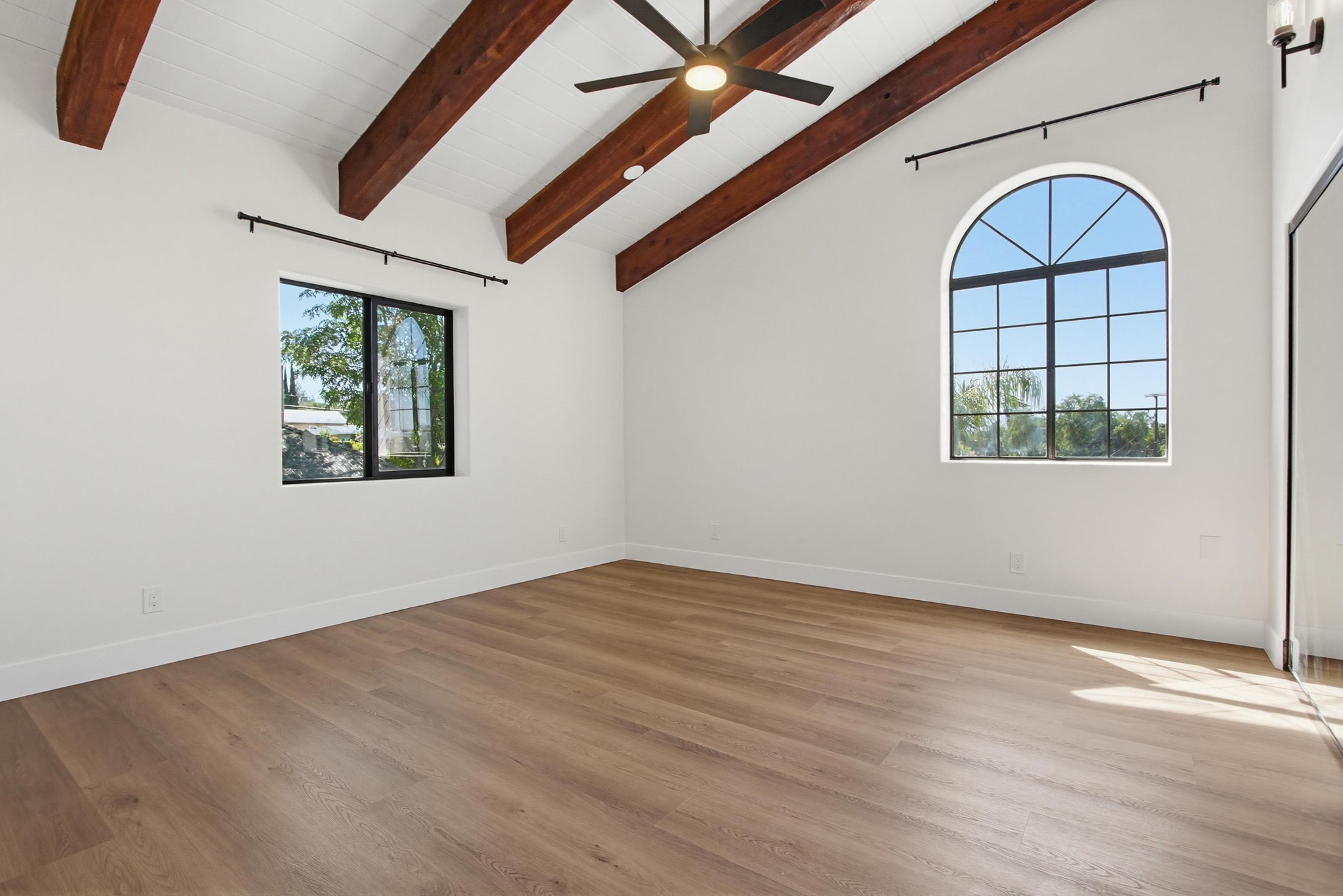 Virtual tour photo 21 of 47 for 208 W 9th Ave