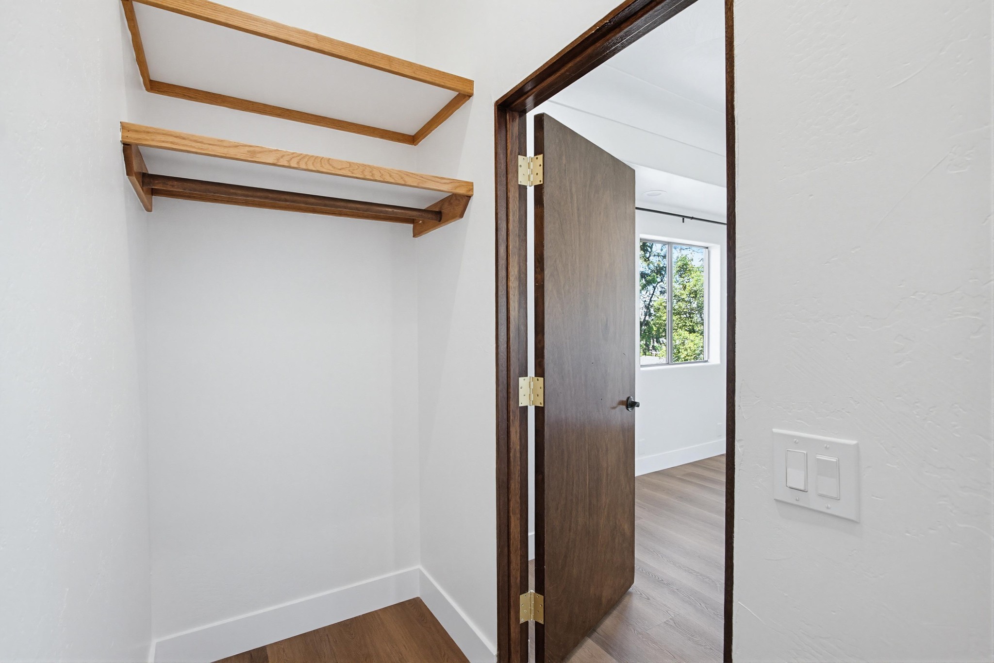 Virtual tour photo 42 of 47 for 208 W 9th Ave