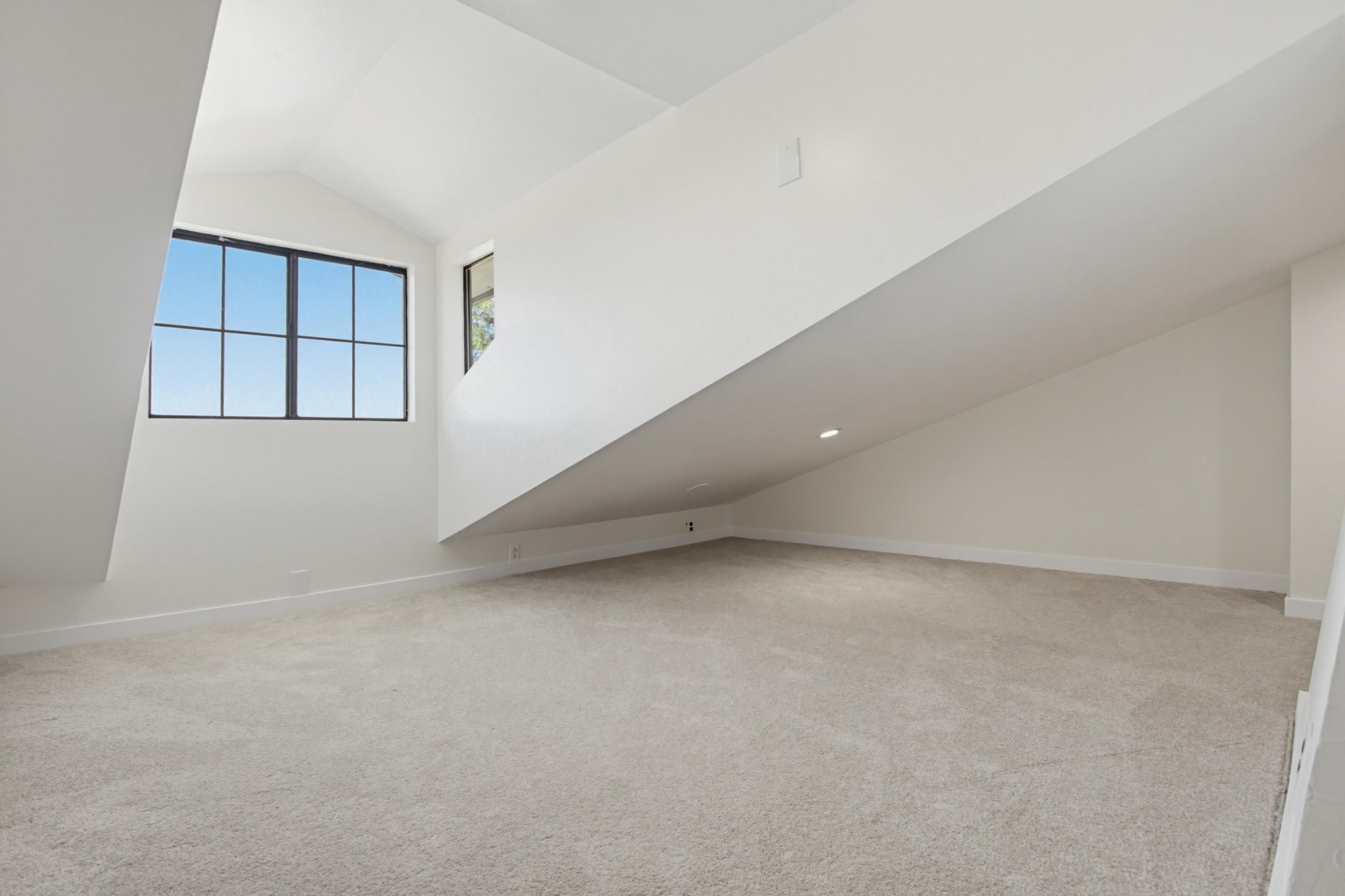 Virtual tour photo 44 of 47 for 208 W 9th Ave