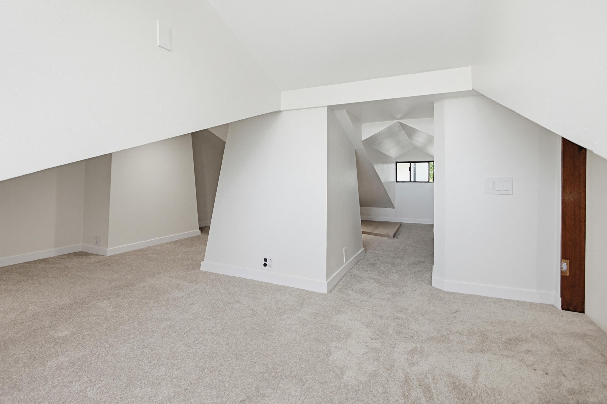 Virtual tour photo 45 of 47 for 208 W 9th Ave