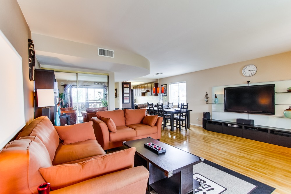Virtual tour photo 10 of 42 for 2080 Hornblend Street #1