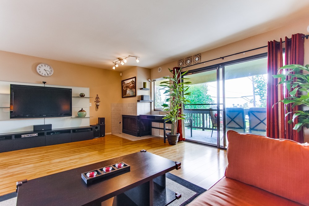 Virtual tour photo 11 of 42 for 2080 Hornblend Street #1