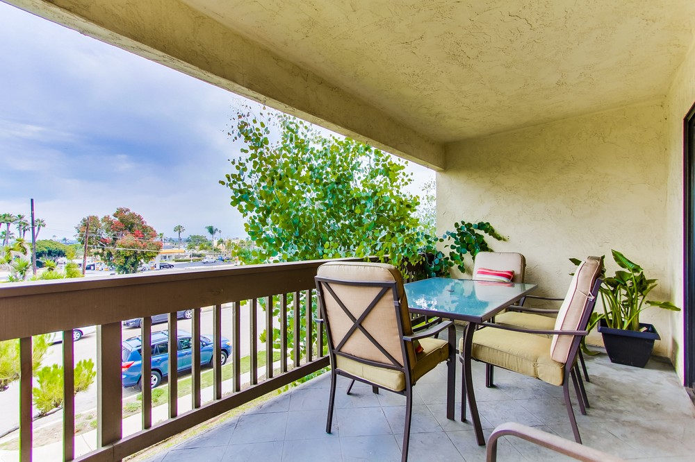 Virtual tour photo 13 of 42 for 2080 Hornblend Street #1