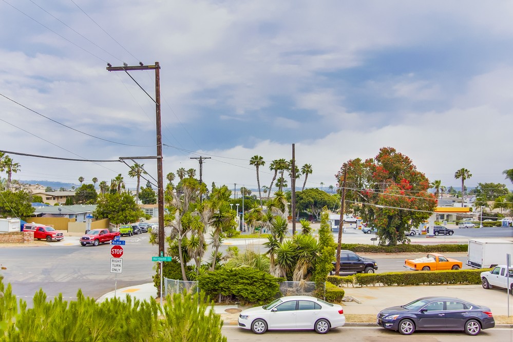 Virtual tour photo 15 of 42 for 2080 Hornblend Street #1