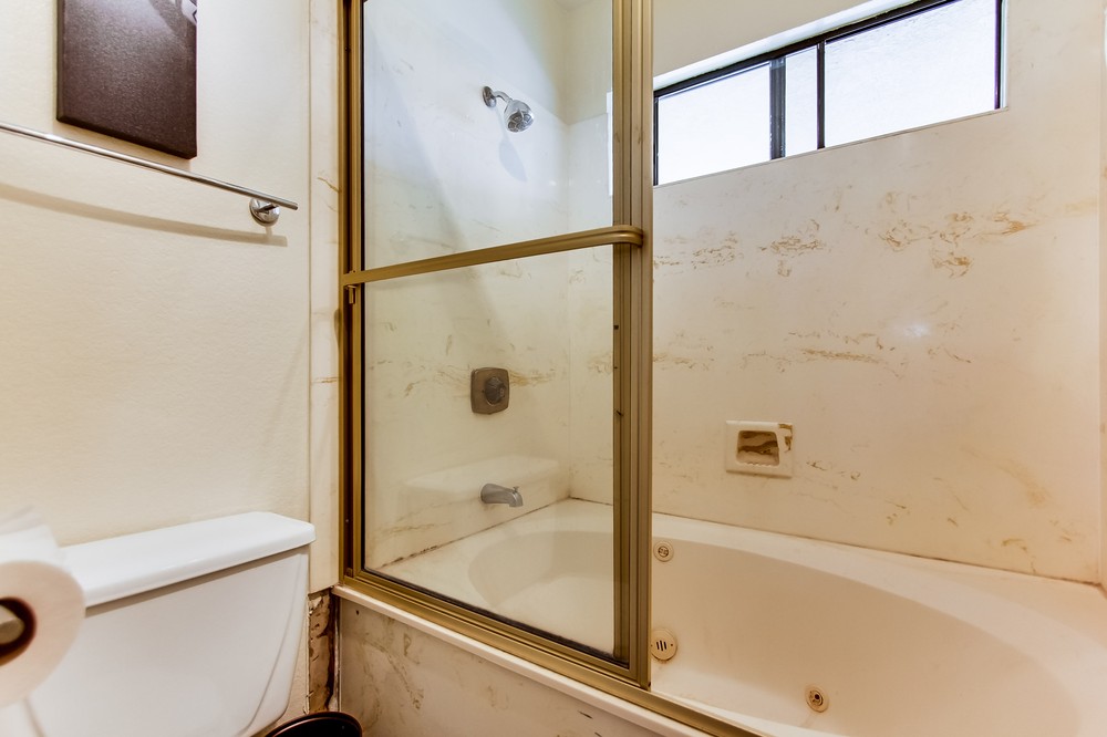 Virtual tour photo 29 of 42 for 2080 Hornblend Street #1