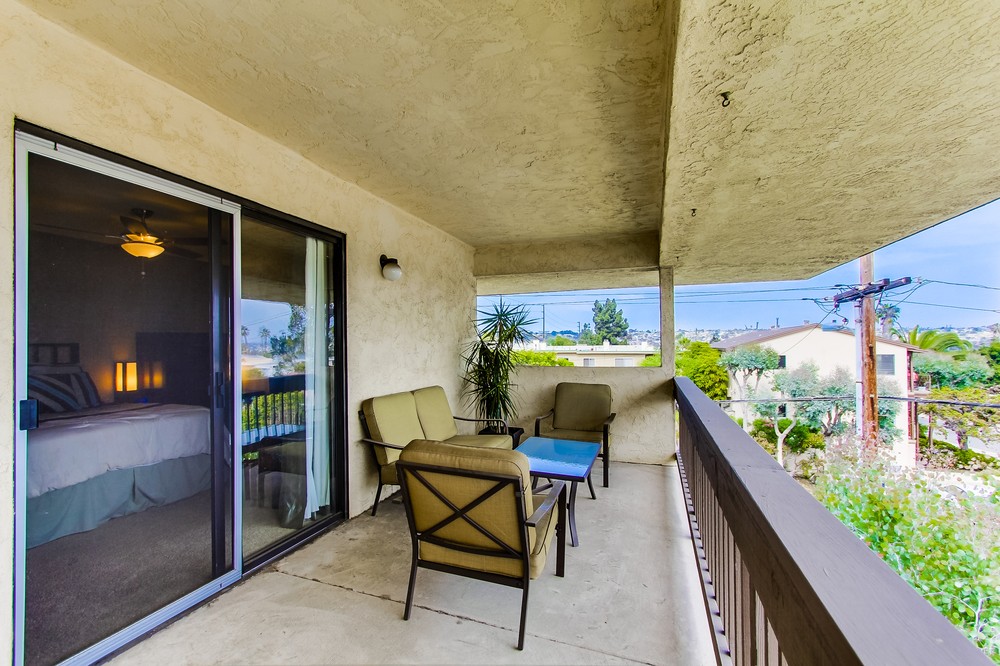 Virtual tour photo 31 of 42 for 2080 Hornblend Street #1